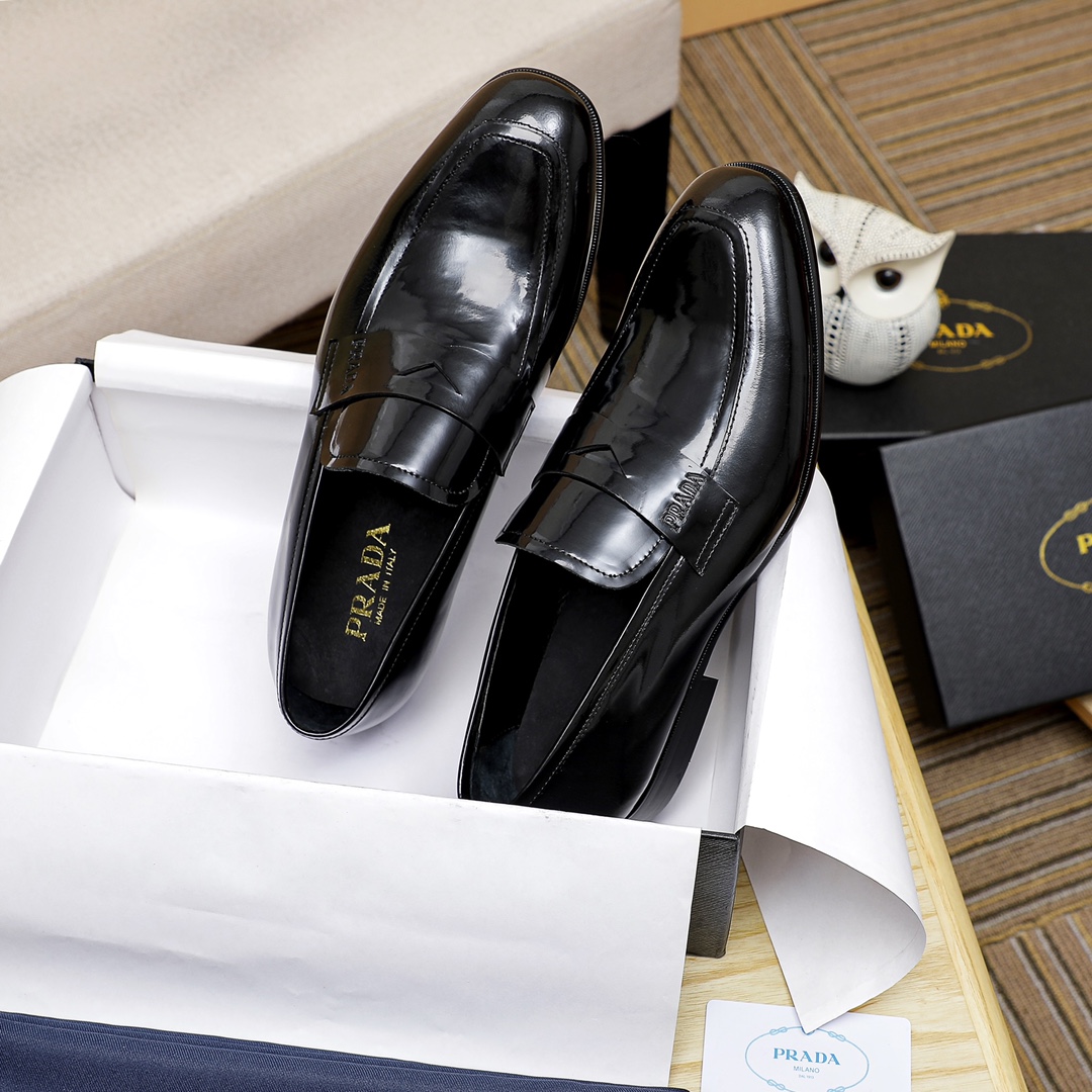 Prada Men's Leather Loafers - Classic Style, Durable & Comfortable Shoes 4 i1667970361 1412 2