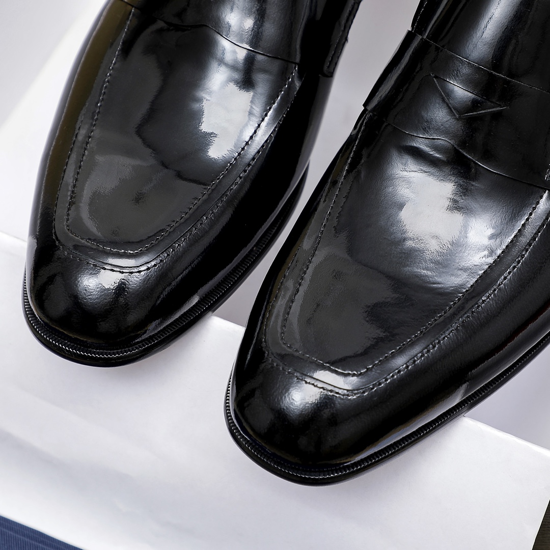 Prada Men's Leather Loafers - Classic Style, Durable & Comfortable Shoes 7 i1667970361 982 5