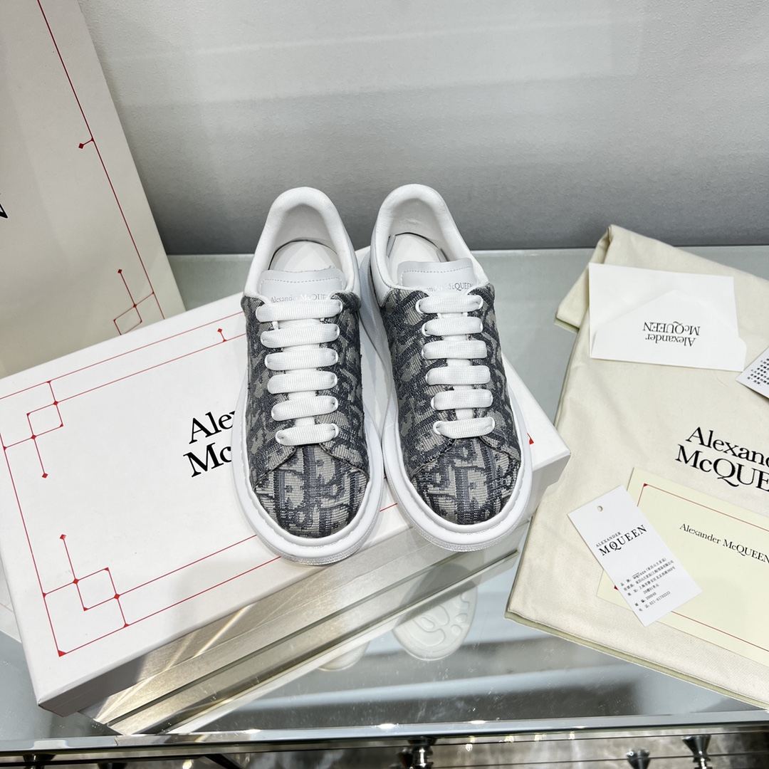 McQueen Childens Shoes Alexander McQueen kids Size: 26-35. Booked to 25. 。