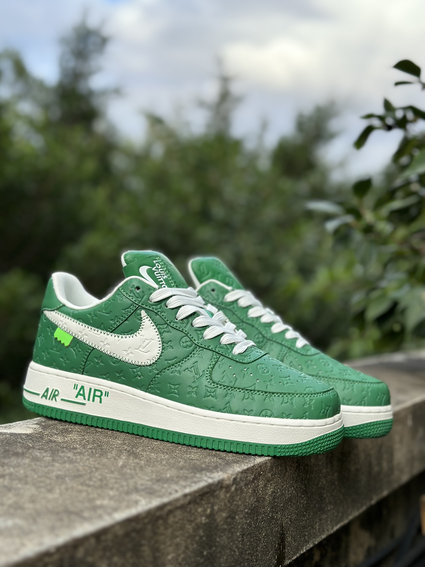 联名款福利特价大码供应LouisVuittonxNikeAirForce1Low低帮系带板鞋白红蓝LV联