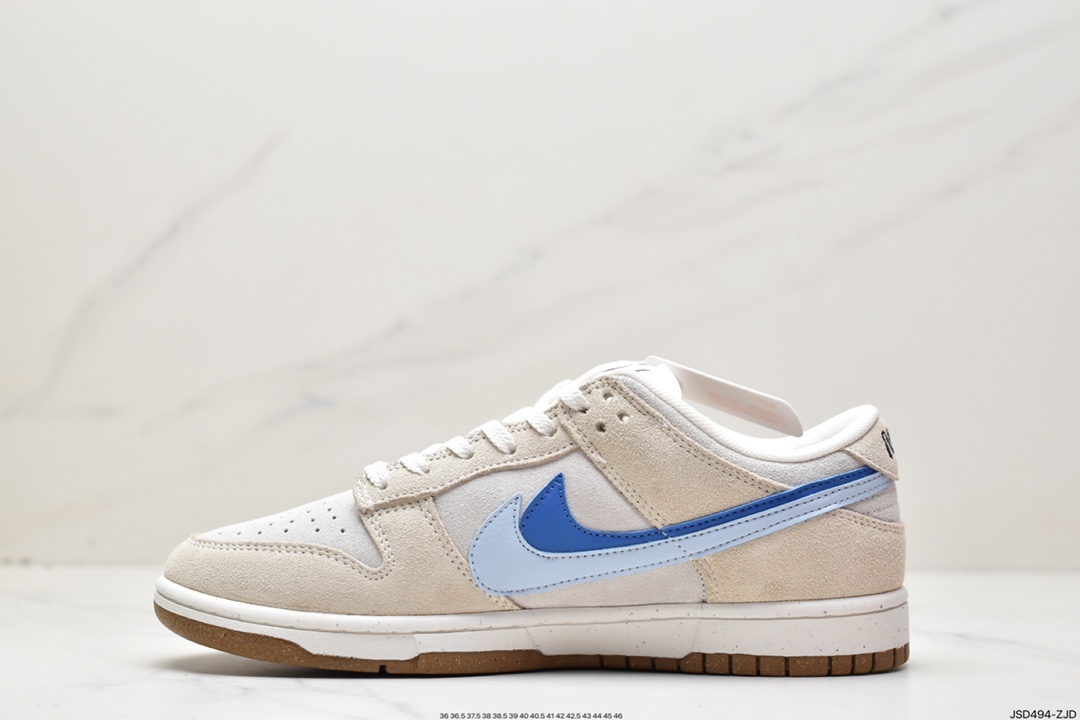 200 Nike Dunk Low SE 85 白蓝 此款Nike Dunk Low采用绒面革制成DO9457-100