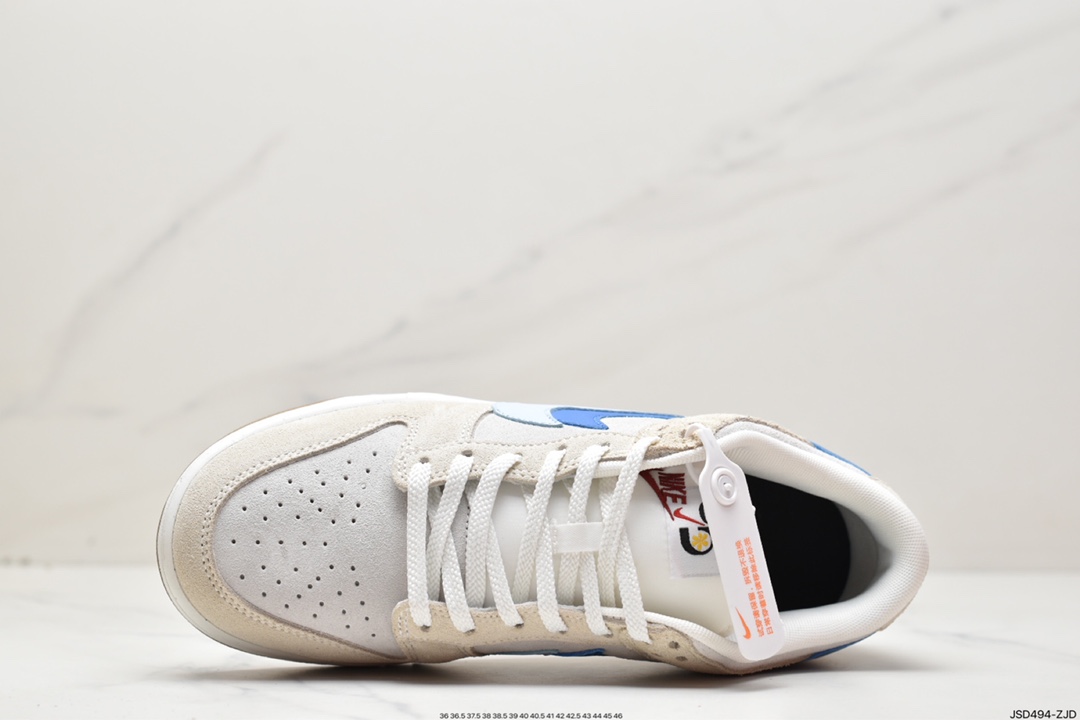 200 Nike Dunk Low SE 85 白蓝 此款Nike Dunk Low采用绒面革制成DO9457-100