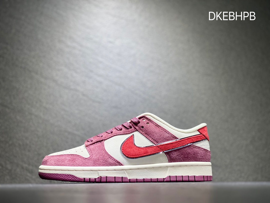 320 Nike SB dunk Low 低帮休闲运动滑板板鞋  DA8863-082