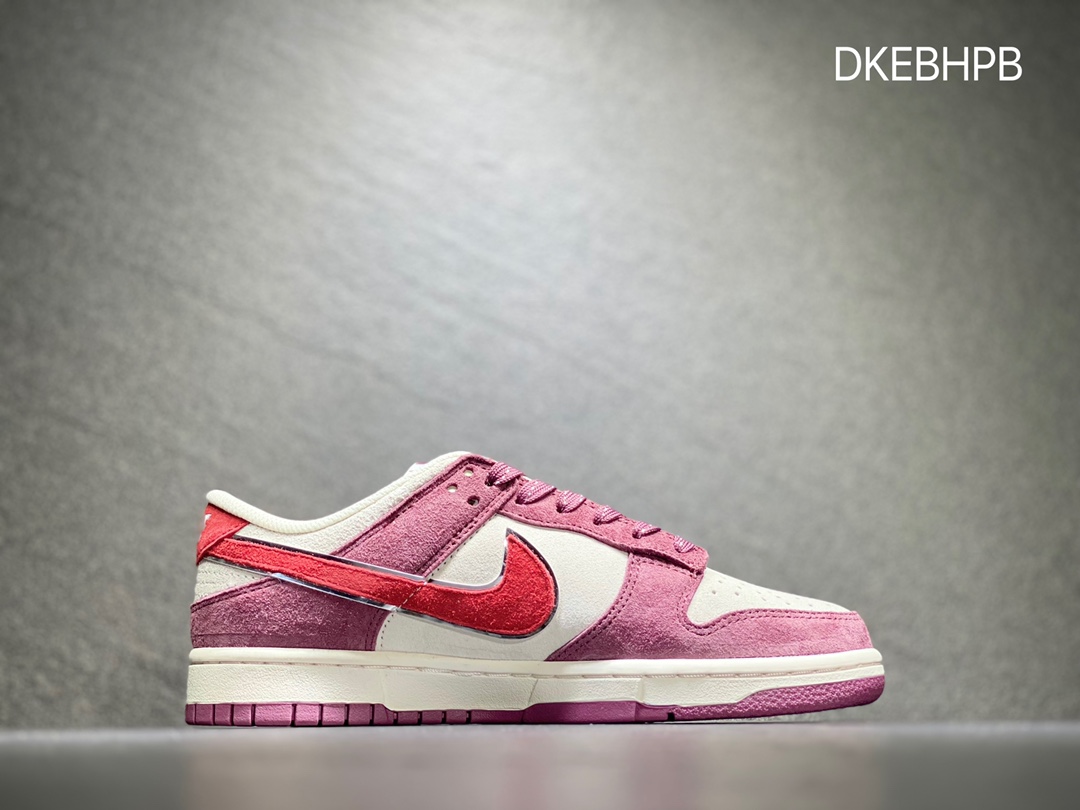 320 Nike SB dunk Low 低帮休闲运动滑板板鞋  DA8863-082