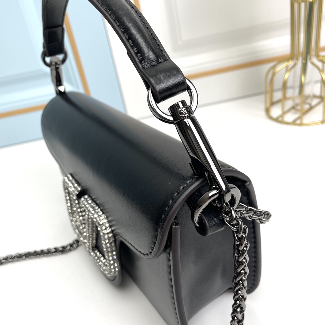 小号【配盒】 VALENTINO MINI LOCÒ仿水晶装饰手袋 -VLogo Signature施华洛世奇®仿水晶装 小号【配盒】 VALENTINO MINI LOCÒ仿水晶装饰手袋 -VLogo Signature施华洛世奇®仿水晶装