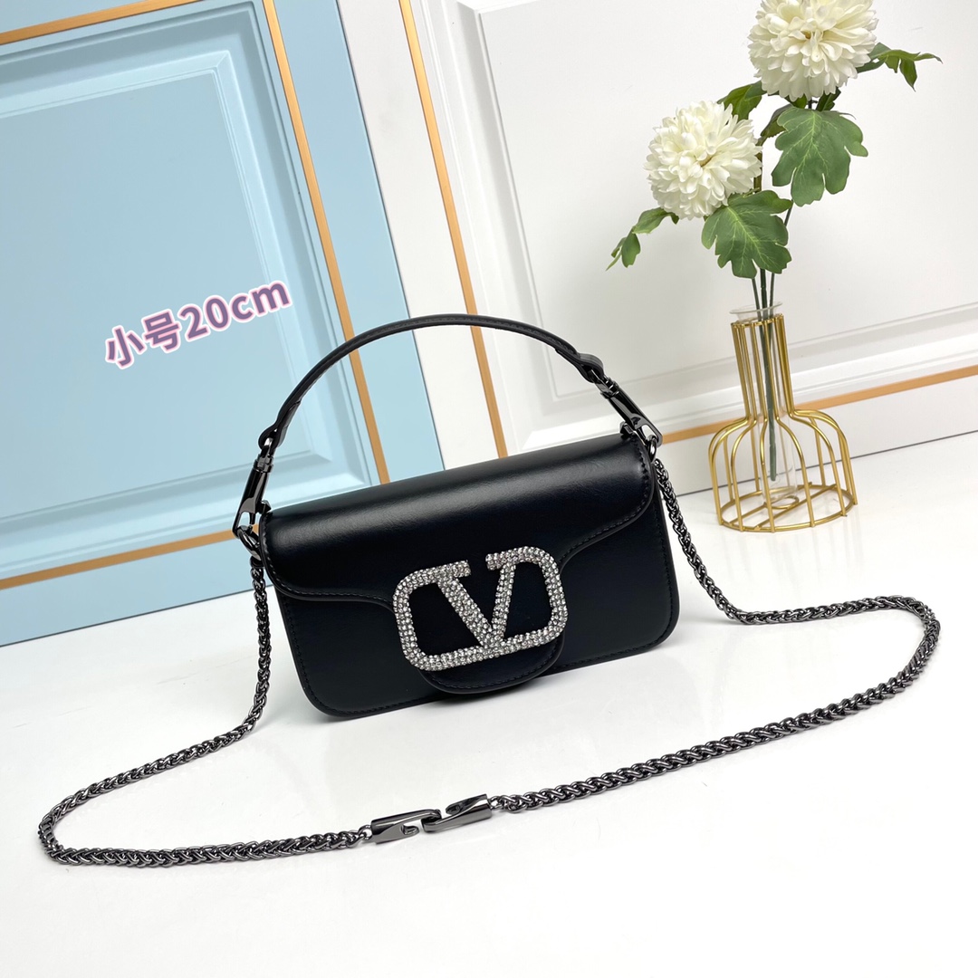 小号【配盒】 VALENTINO MINI LOCÒ仿水晶装饰手袋 -VLogo Signature施华洛世奇®仿水晶装 小号【配盒】 VALENTINO MINI LOCÒ仿水晶装饰手袋 -VLogo Signature施华洛世奇®仿水晶装