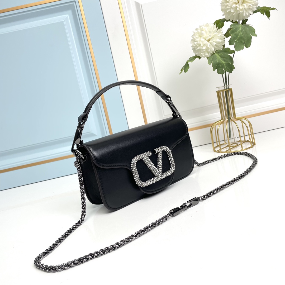 小号【配盒】 VALENTINO MINI LOCÒ仿水晶装饰手袋 -VLogo Signature施华洛世奇®仿水晶装 小号【配盒】 VALENTINO MINI LOCÒ仿水晶装饰手袋 -VLogo Signature施华洛世奇®仿水晶装