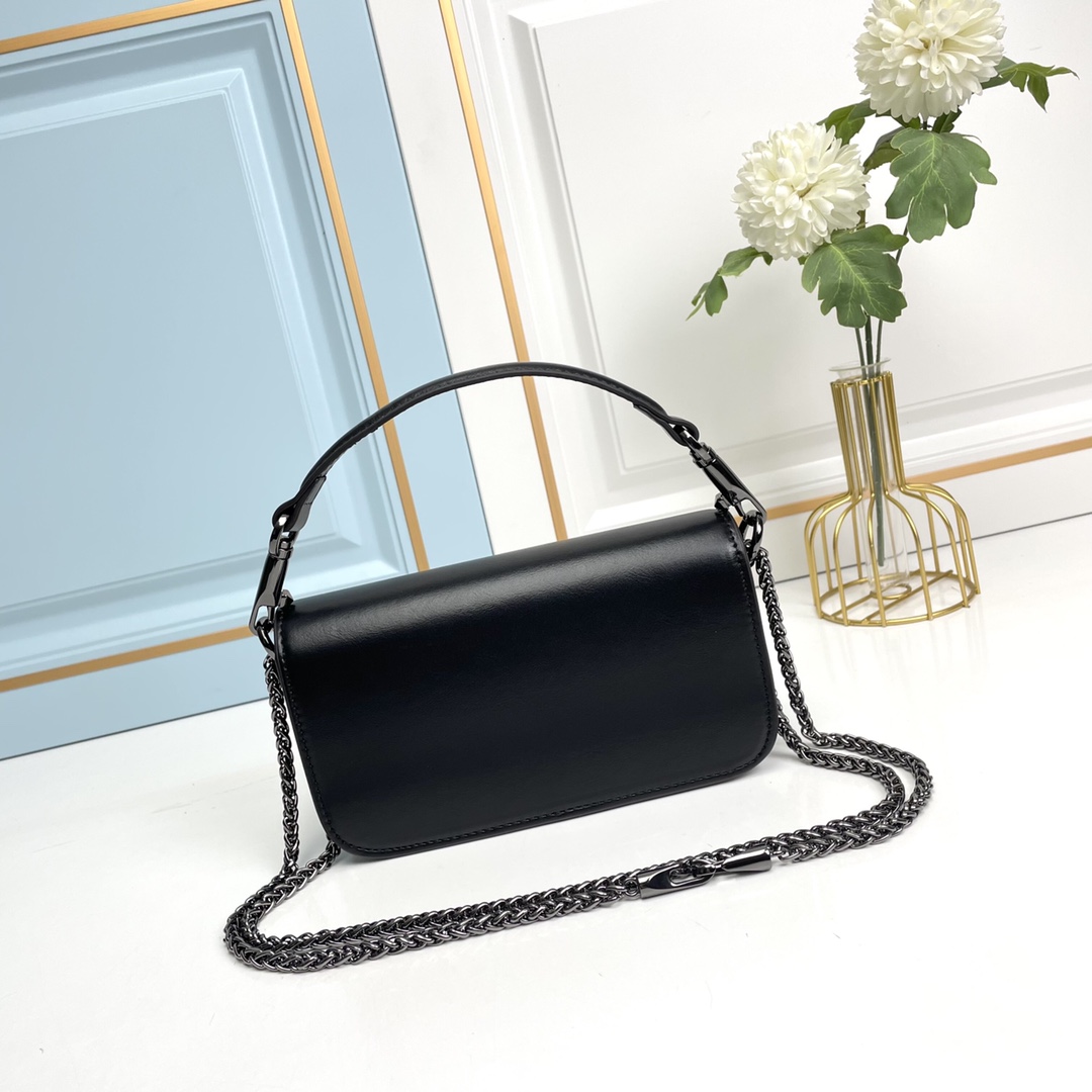 小号【配盒】 VALENTINO MINI LOCÒ仿水晶装饰手袋 -VLogo Signature施华洛世奇®仿水晶装 小号【配盒】 VALENTINO MINI LOCÒ仿水晶装饰手袋 -VLogo Signature施华洛世奇®仿水晶装