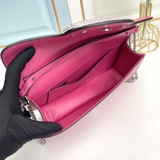大号【配礼盒】🎁VALENTINO MINI LOCÒ仿水晶装饰手袋-VLogo Signature施华 大号【配礼盒】🎁VALENTINO MINI LOCÒ仿水晶装饰手袋-VLogo Signature施华