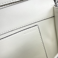 大号【配礼盒】🎁VALENTINO MINI LOCÒ仿水晶装饰手袋-VLogo Signature施华 大号【配礼盒】🎁VALENTINO MINI LOCÒ仿水晶装饰手袋-VLogo Signature施华