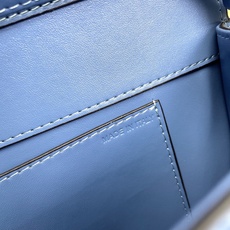 大号【配礼盒】🎁VALENTINO MINI LOCÒ仿水晶装饰手袋-VLogo Signature施华 大号【配礼盒】🎁VALENTINO MINI LOCÒ仿水晶装饰手袋-VLogo Signature施华