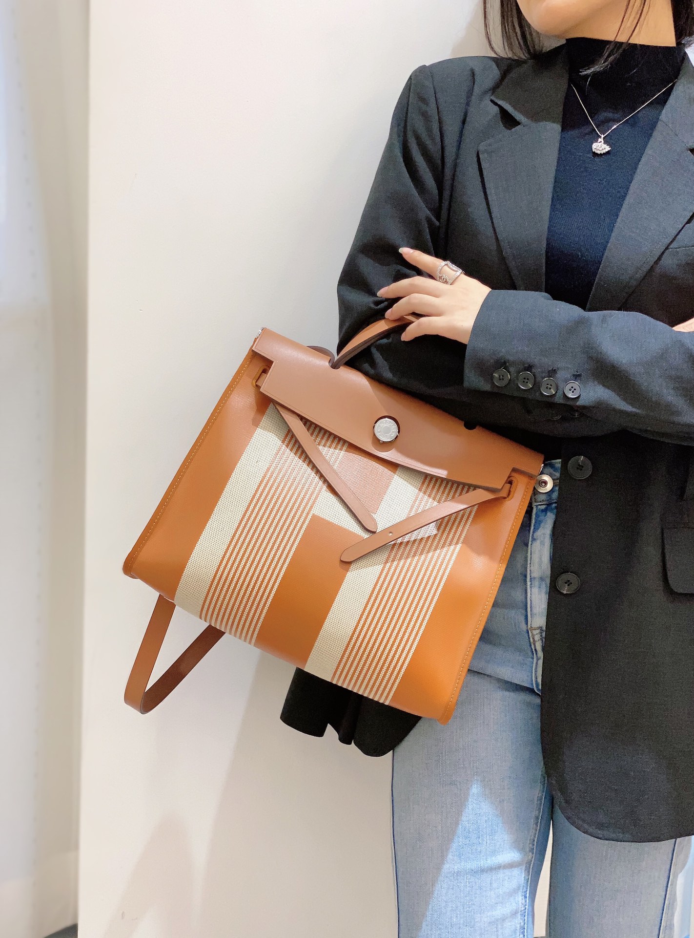 Hermès Luxury Designer Handbag Shoulder Crossbody Bag crafted in premium 3