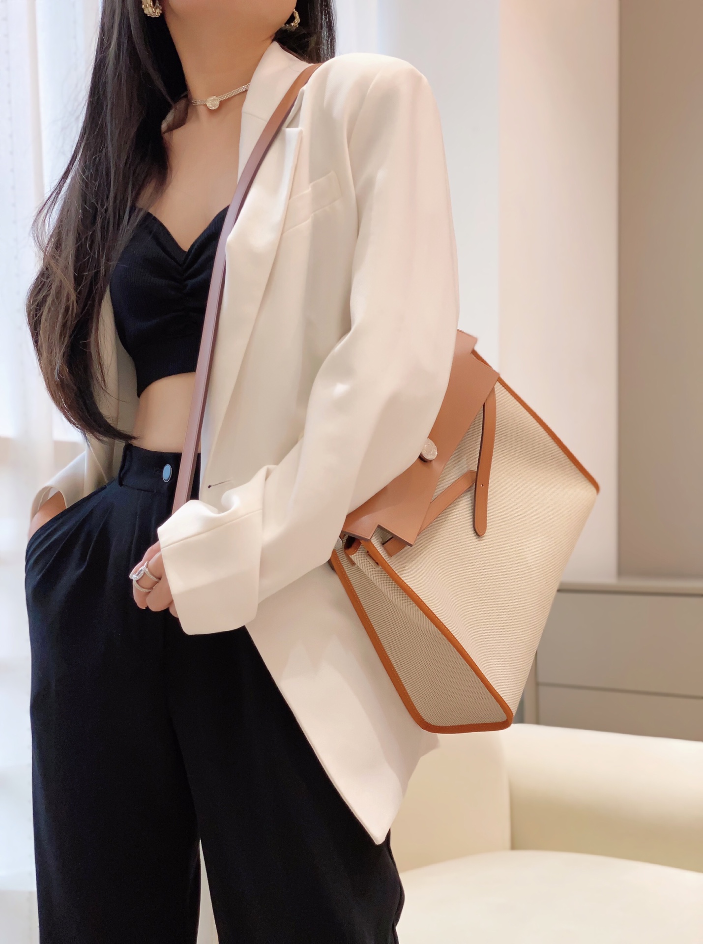 Louis Vuitton Haute Couture Classic Luxury Handbag Shoulder Crossbody 3