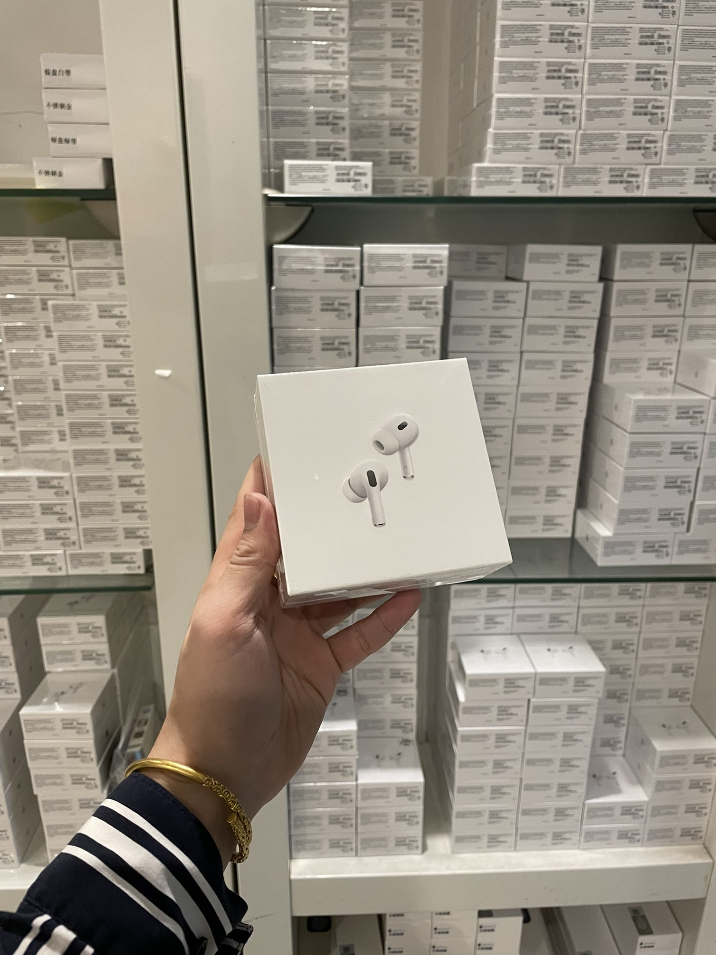 新款AirPodsPro2代 近期很好卖 三种价位可选‼️