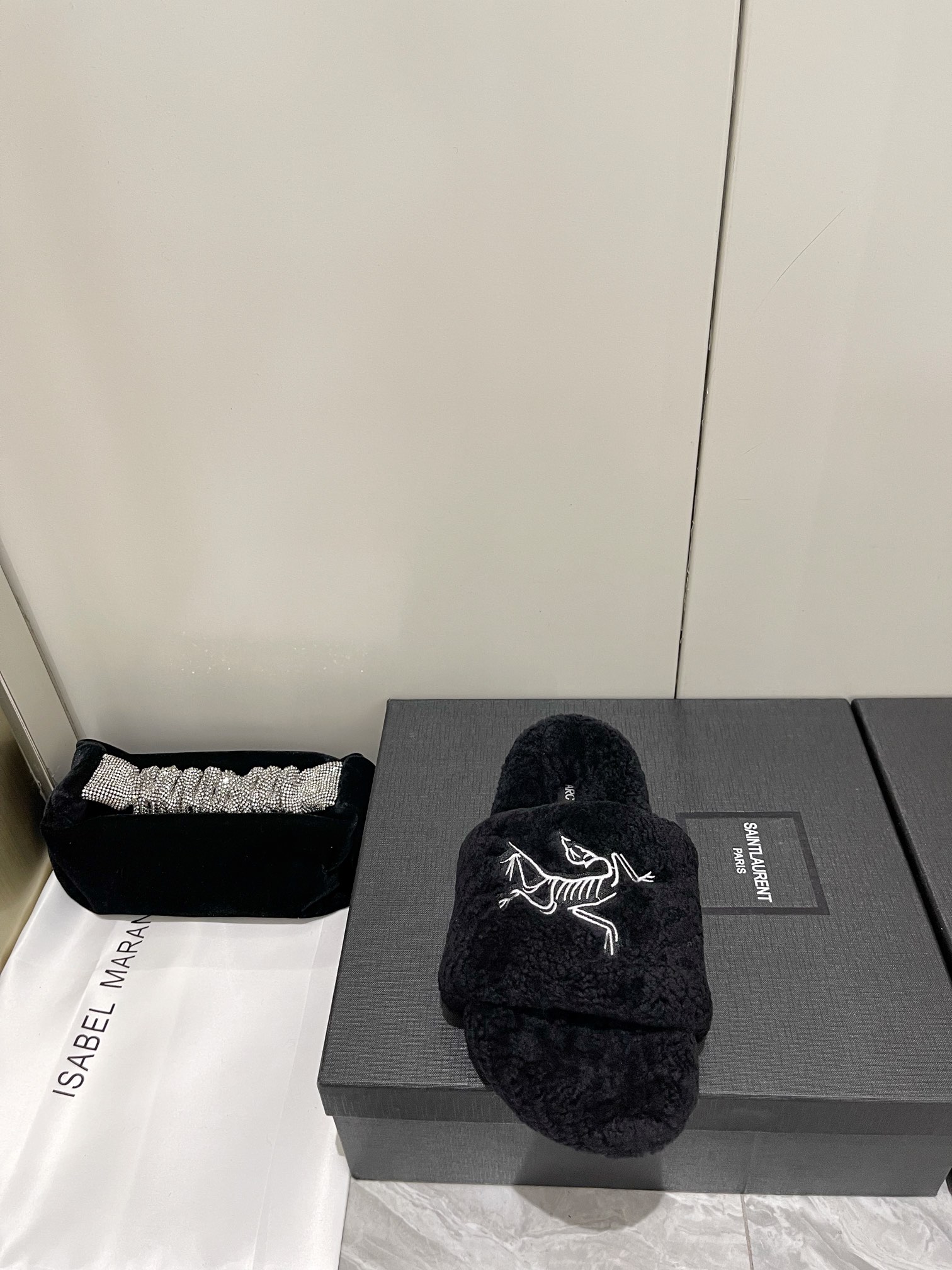 Luxurious Imported Lamb Wool Autumn Slippers with Furry Lining and Wool Insole - 图片 8