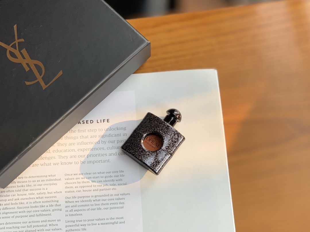 Saint Laurent Haute Couture Artisanal Perfumery Haute Fragrance Scent 5
