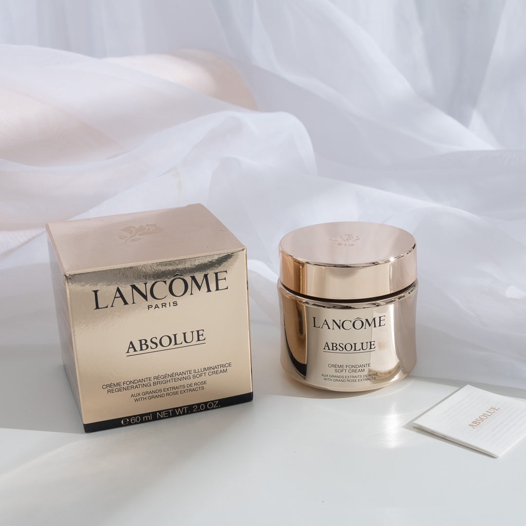 Alaïa Haute Couture Couture Beauty Luxury Skincare Cosmetics Lipstick
