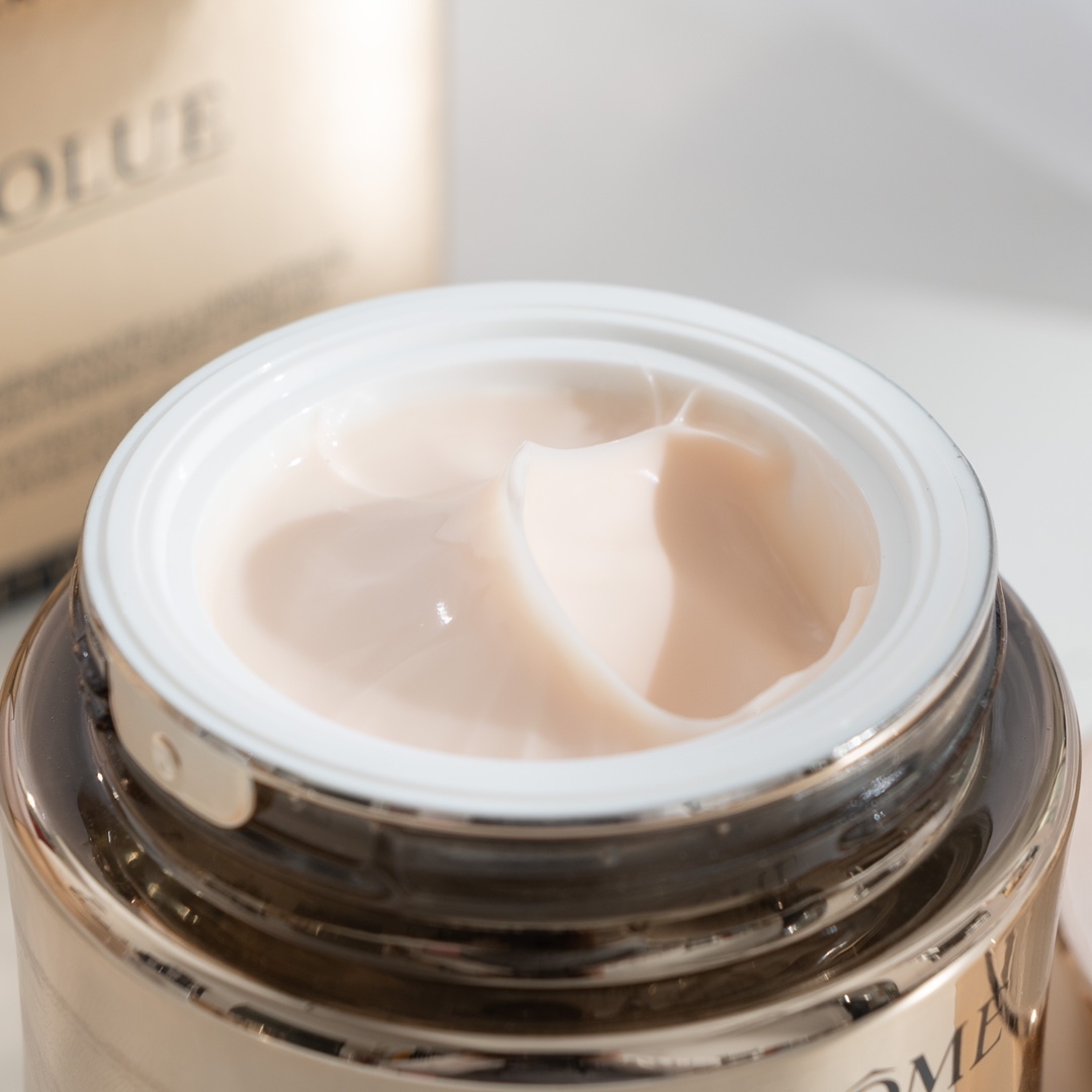 Alaïa Haute Couture Couture Beauty Luxury Skincare Cosmetics Lipstick 5