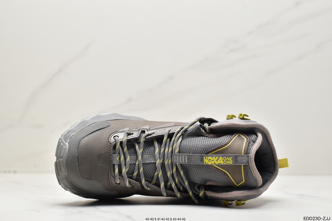 The mountain brand Hoka One One became popular because of its joint project with Engineered Garments 1112030-DOTN