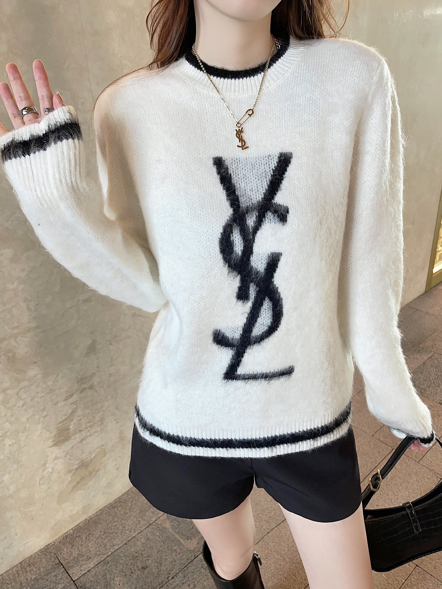 2022圣罗兰2022 FW 秋冬新品套头🧶提花大logo 针织上衣毛衣