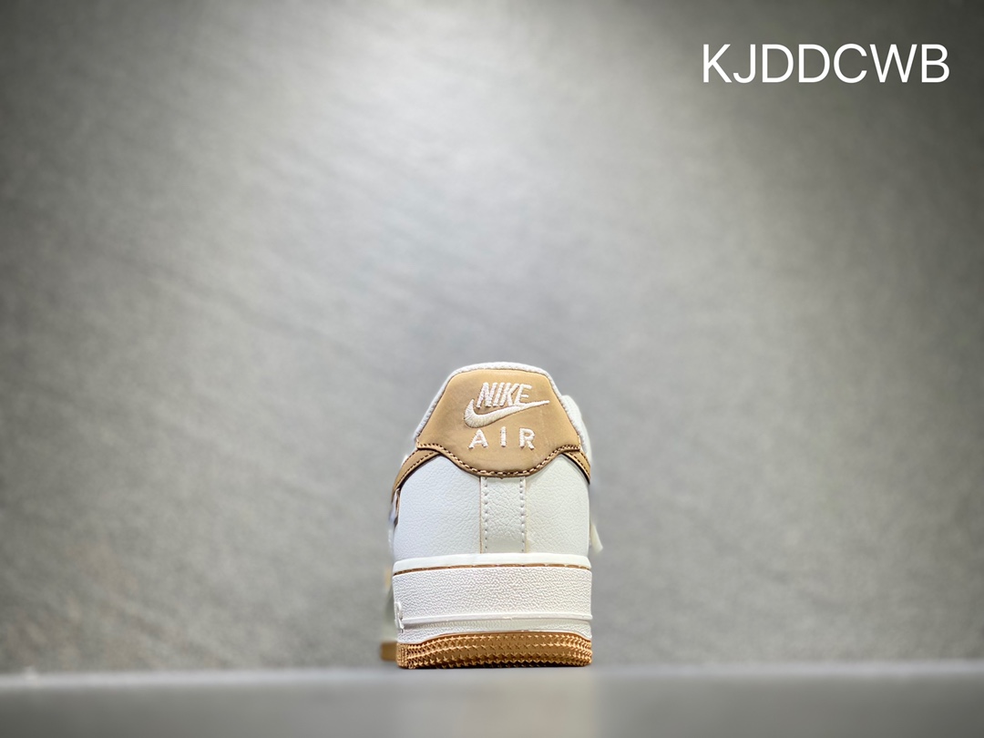 240 Nike Air Force 1 空军一号 FB6836-666