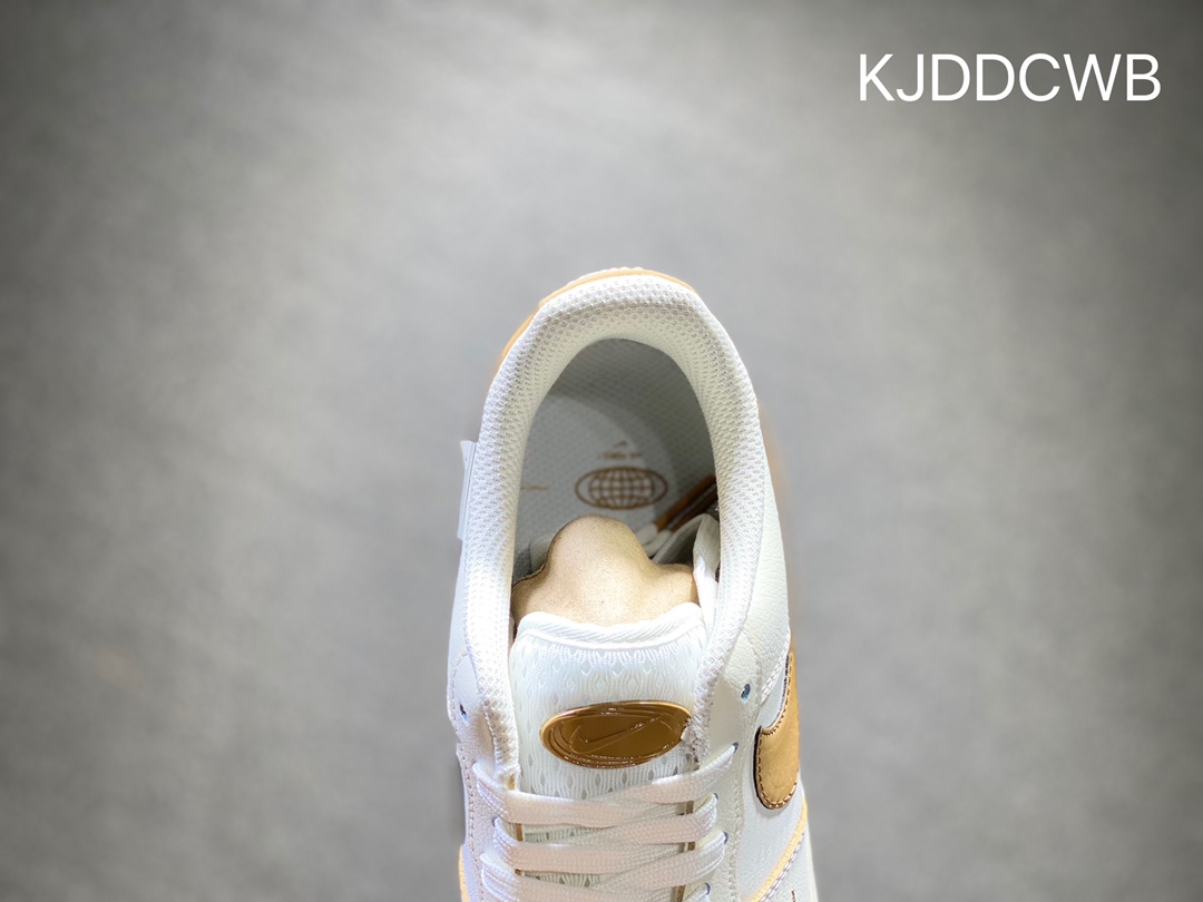 240 Nike Air Force 1 空军一号 FB6836-666
