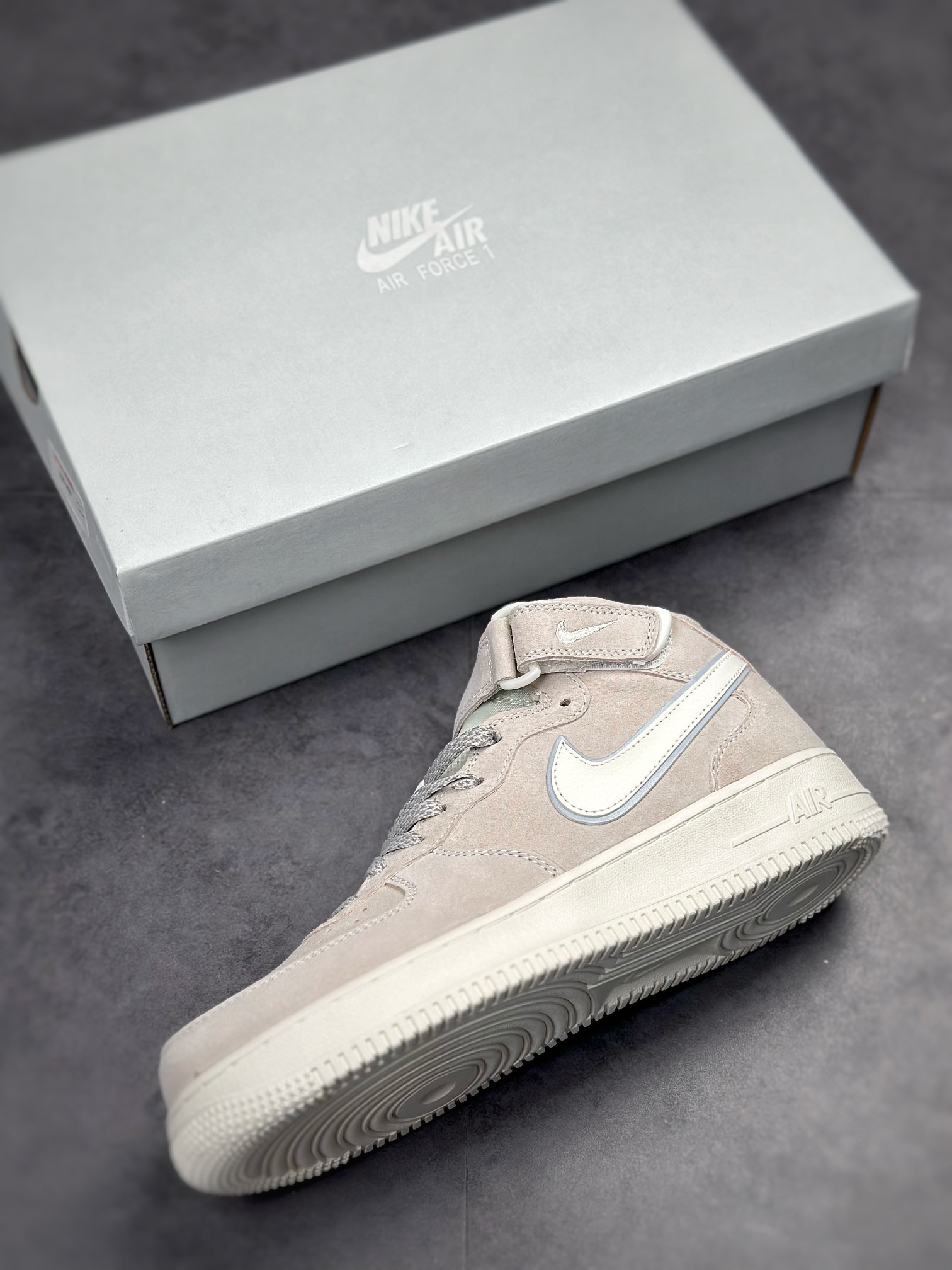 Nike Air Force 1 Mid Gray Reflective AA1118-005