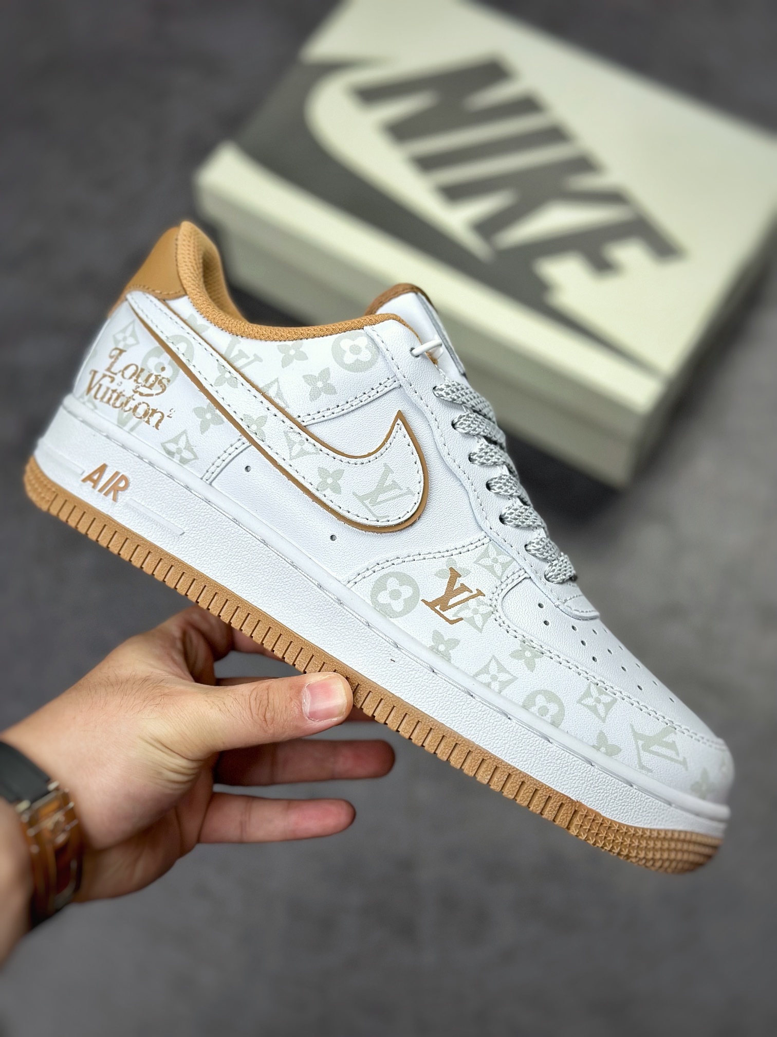 250 Nike Air Force 1 Low 07 LV联名DR9868-300