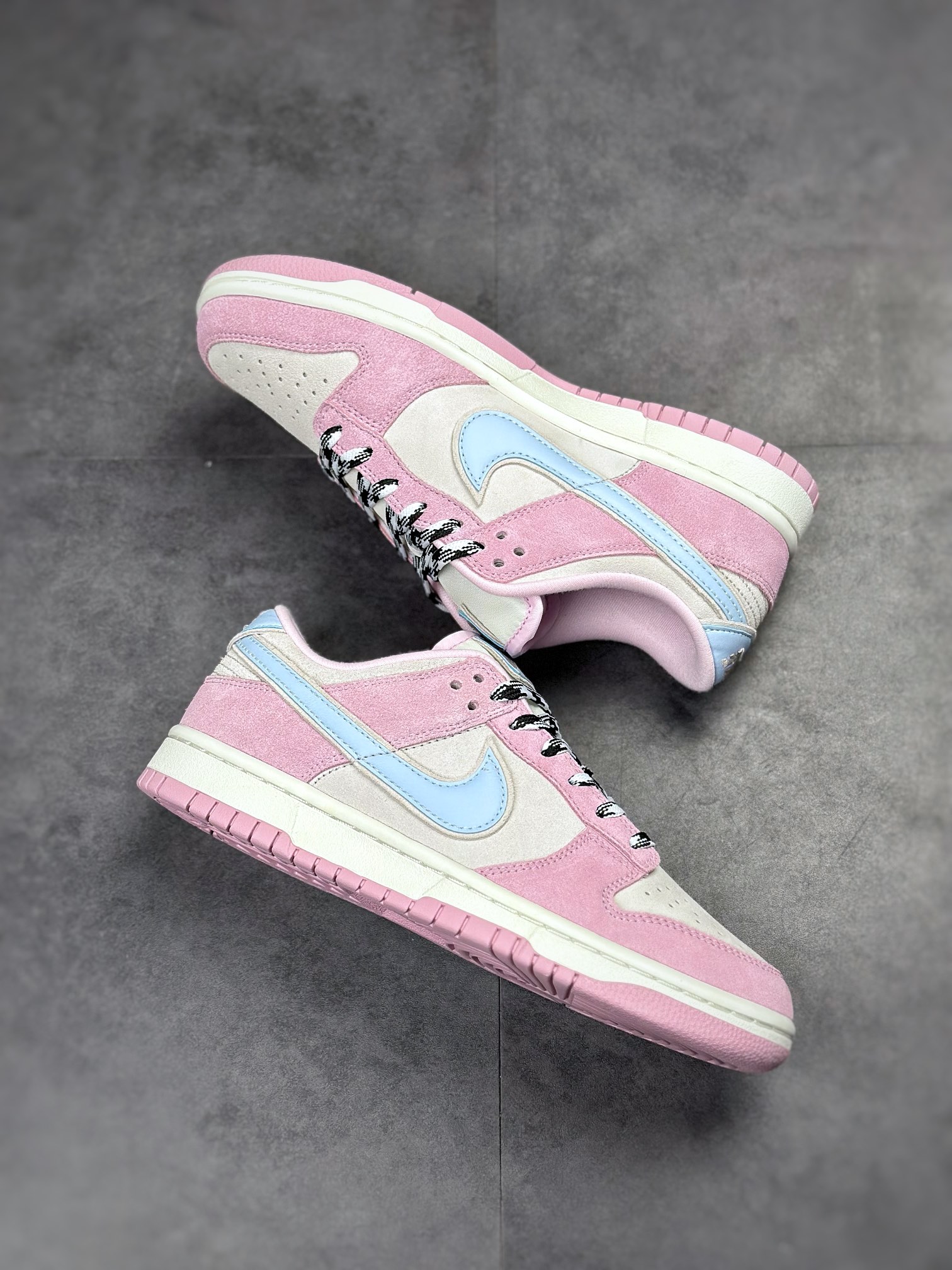 280 Nike SB Dunk Low 蓝粉少女DO7412-901