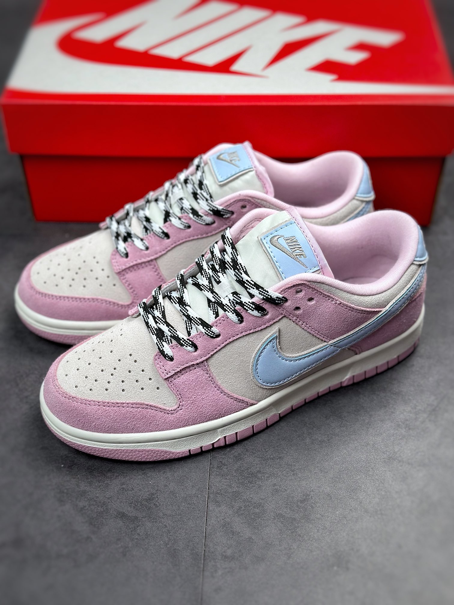 280 Nike SB Dunk Low 蓝粉少女DO7412-901