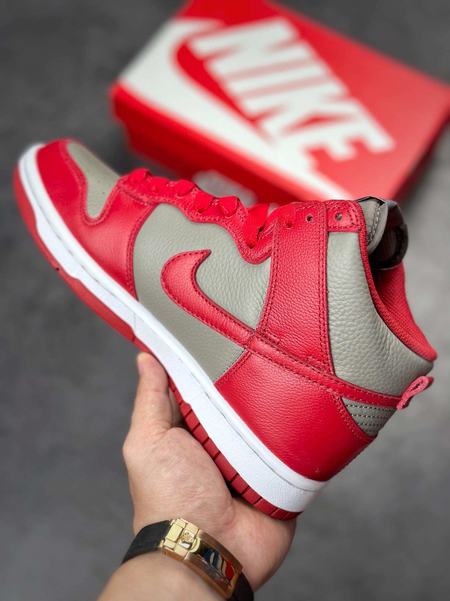 380 Nike SB Dunk High ”Univ” 灰红配色 850477-001