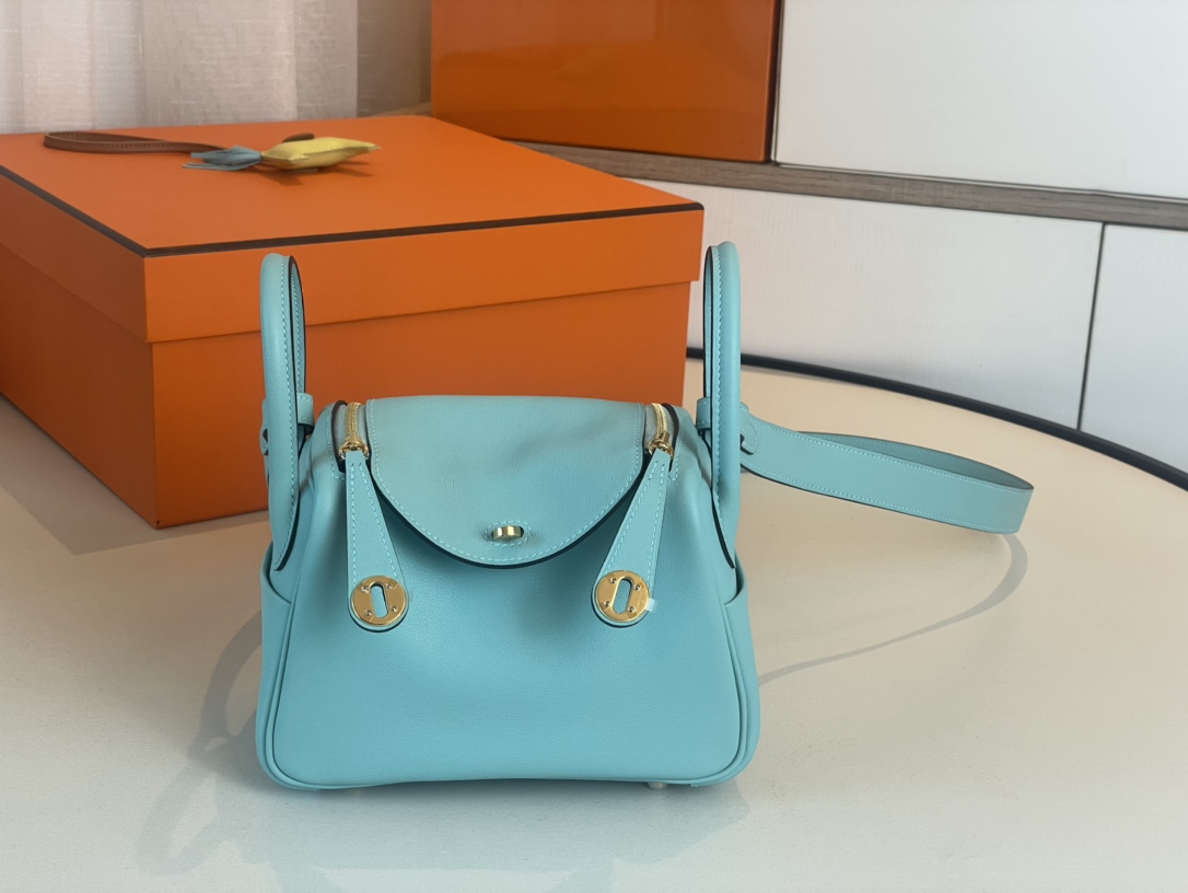 Hermes Lindy Crossbody & Shoulder Bags Blue Gold Hardware Mini