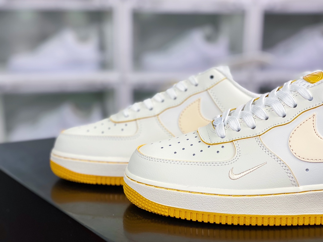 240 Air Force 1 '07 Low QS”Sail White/Yellow Mini Swoosh”空军一号经典低帮板鞋FB1839-222