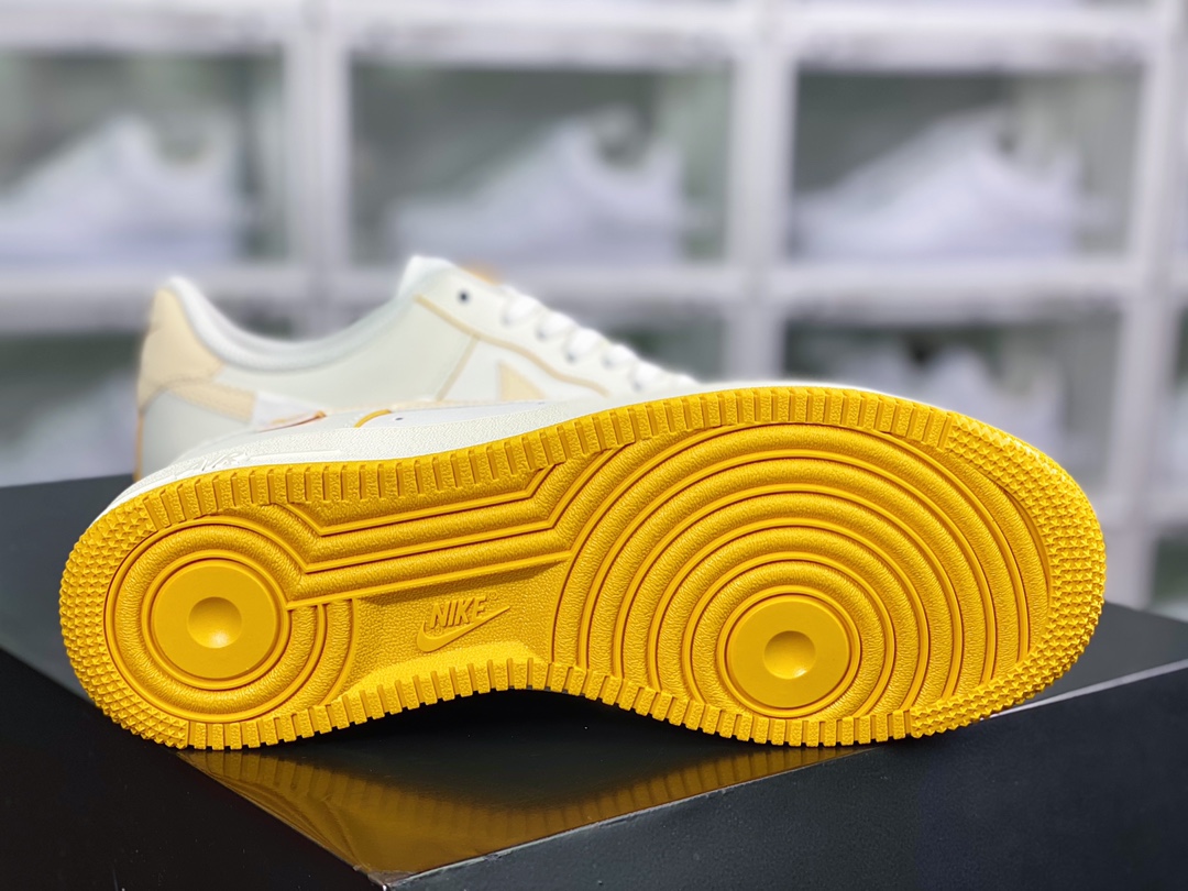 240 Air Force 1 '07 Low QS”Sail White/Yellow Mini Swoosh”空军一号经典低帮板鞋FB1839-222