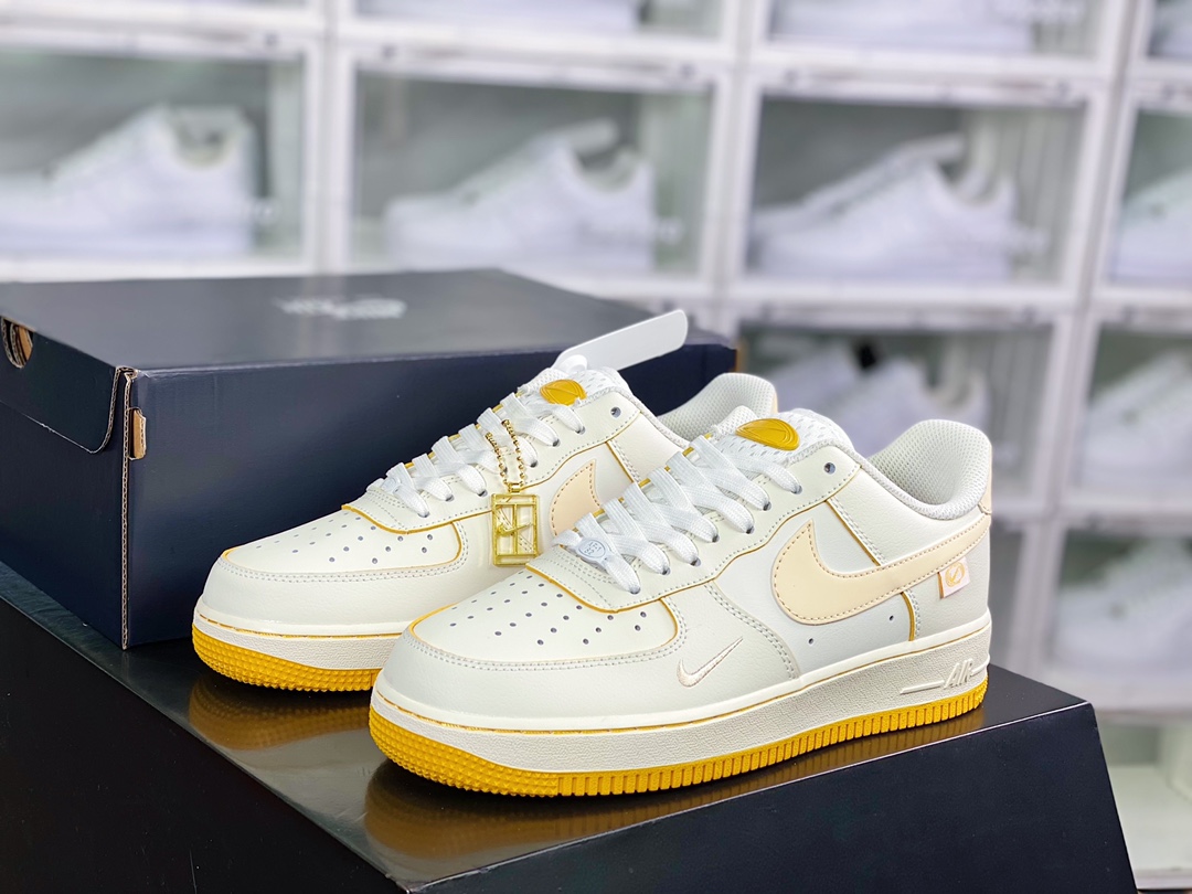 240 Air Force 1 '07 Low QS”Sail White/Yellow Mini Swoosh”空军一号经典低帮板鞋FB1839-222