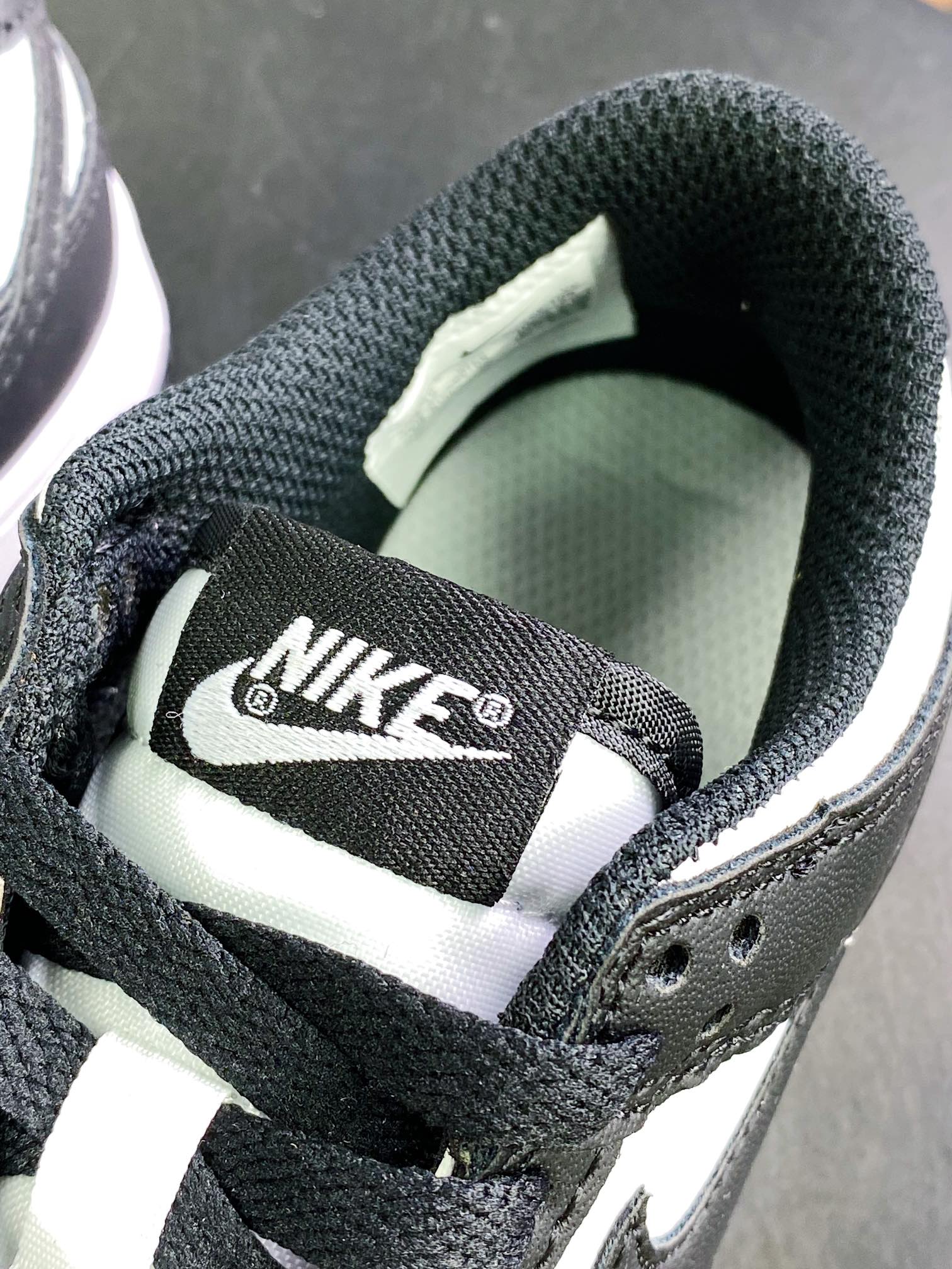 140 SB Dunk Low Retro”White/Black”扣篮系列低帮滑板板鞋“皮革黑白熊猫”CW1588-100