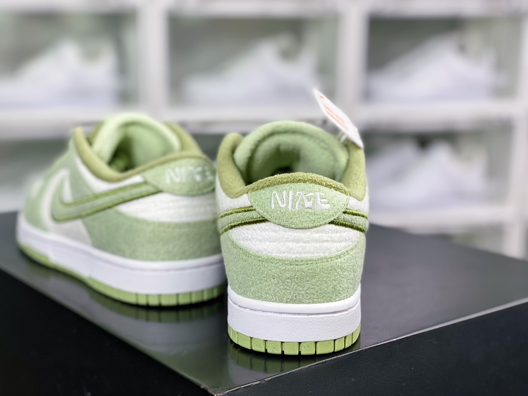220 SB Dunk Low”Fleece”扣篮系列低帮休闲运动滑板板鞋“毛绒浅绿白”DQ7579-300