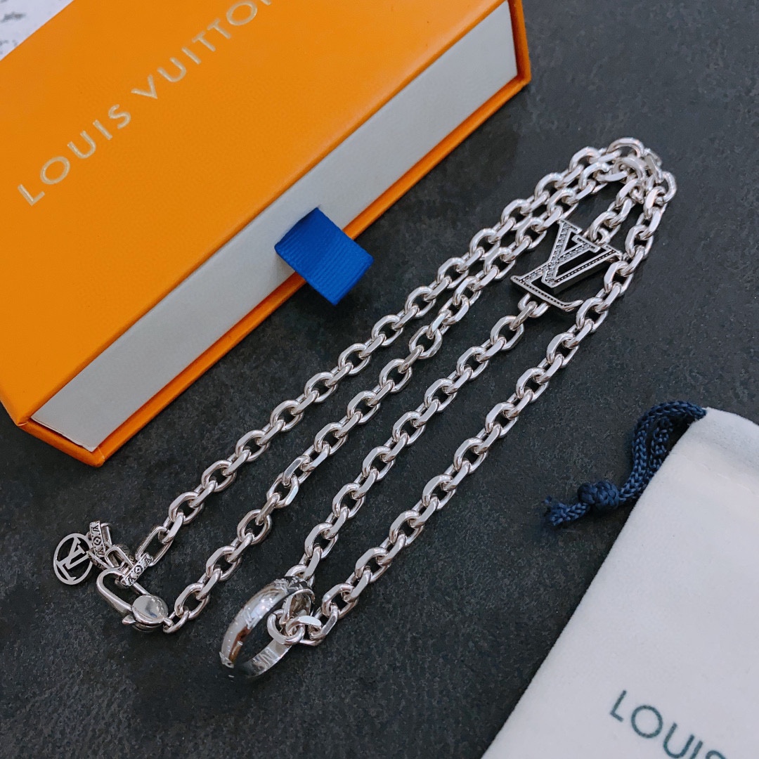 Louis Vuitton Jewelry Necklaces & Pendants Unisex Vintage Chains