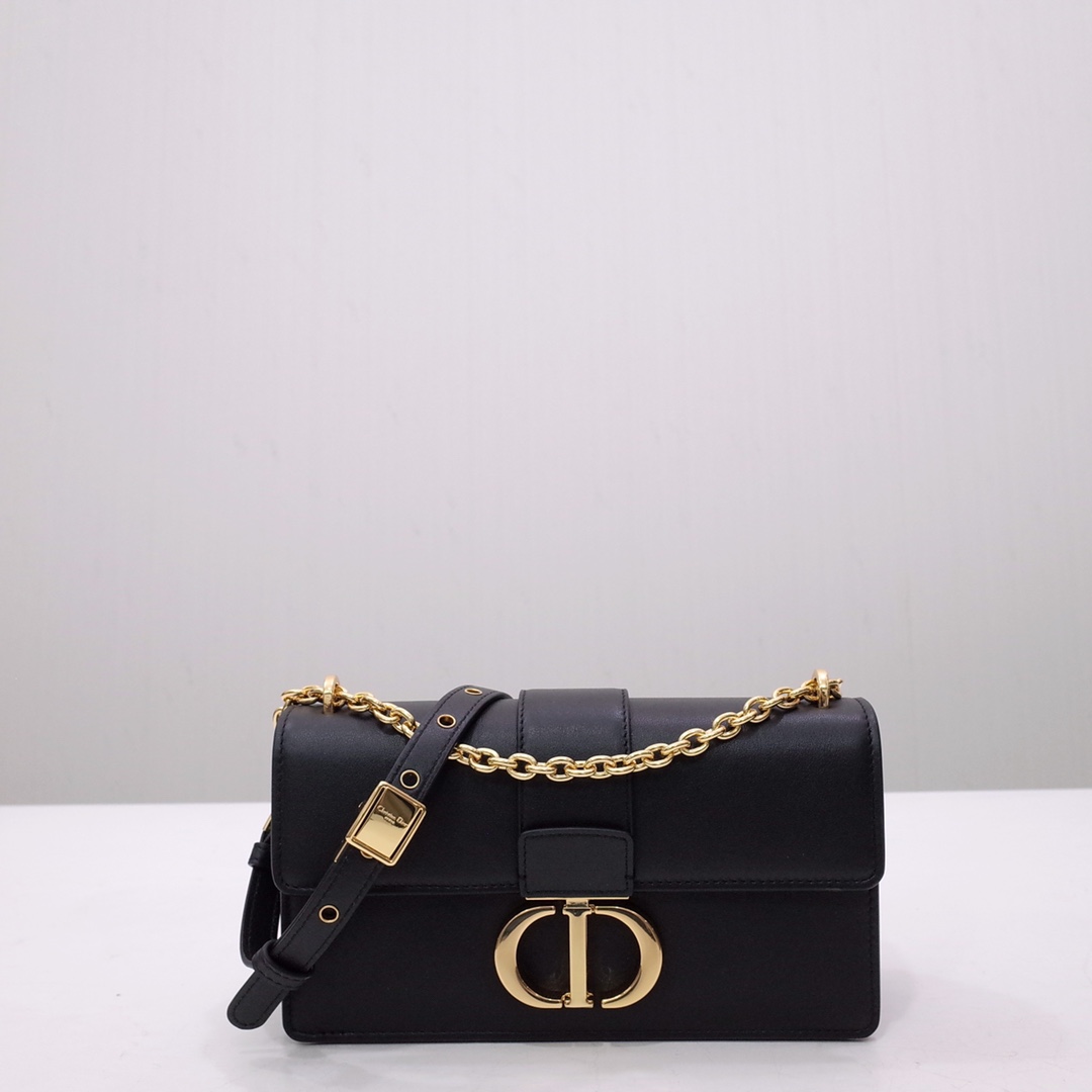 Dior Fashion
 Bags Handbags Gold Vintage Cowhide Chains