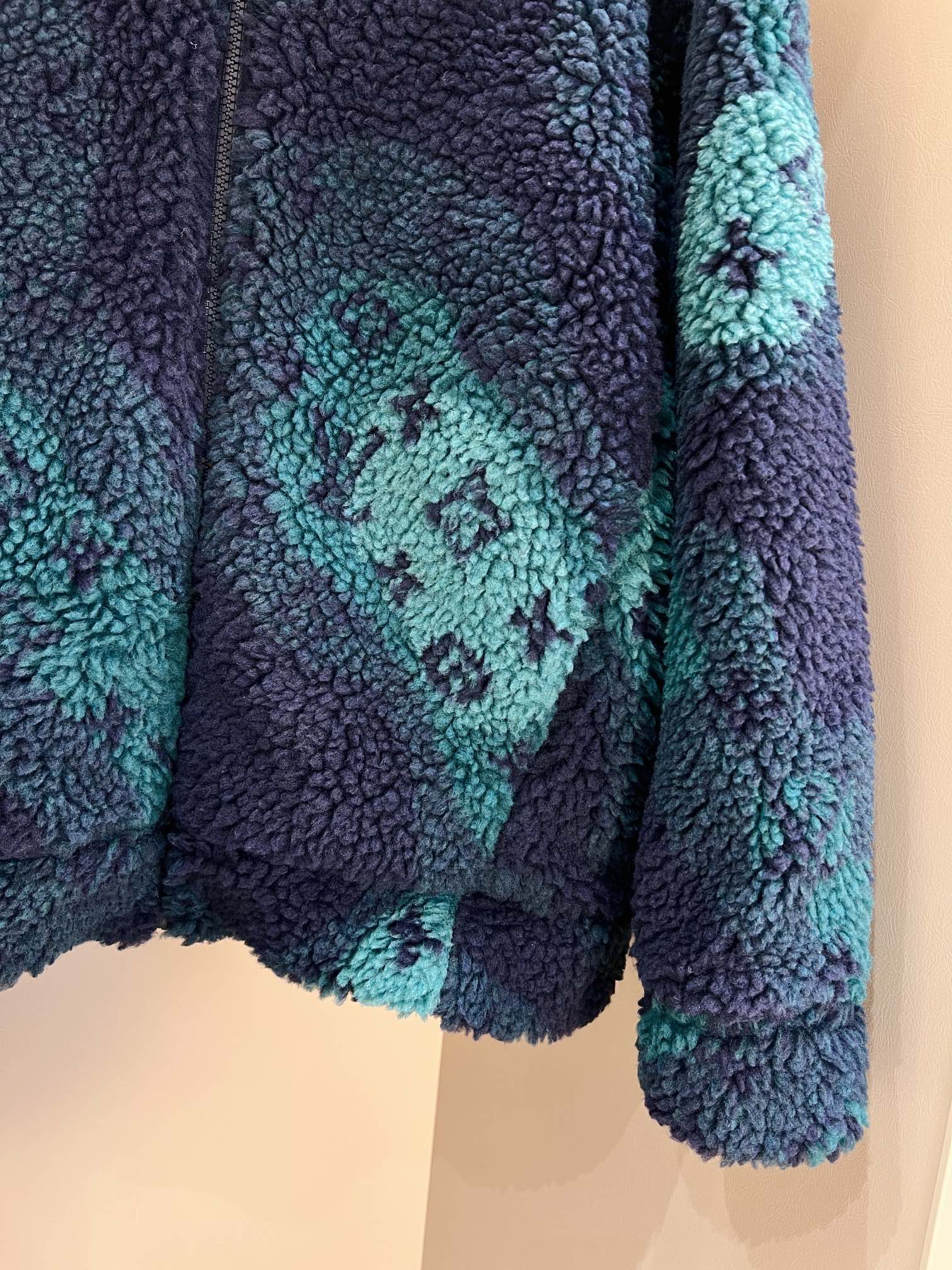 Louis Vuitton /路易威登2022ss 秋季新款 Monogram Camo绒面束腰羊羔毛夹克外套