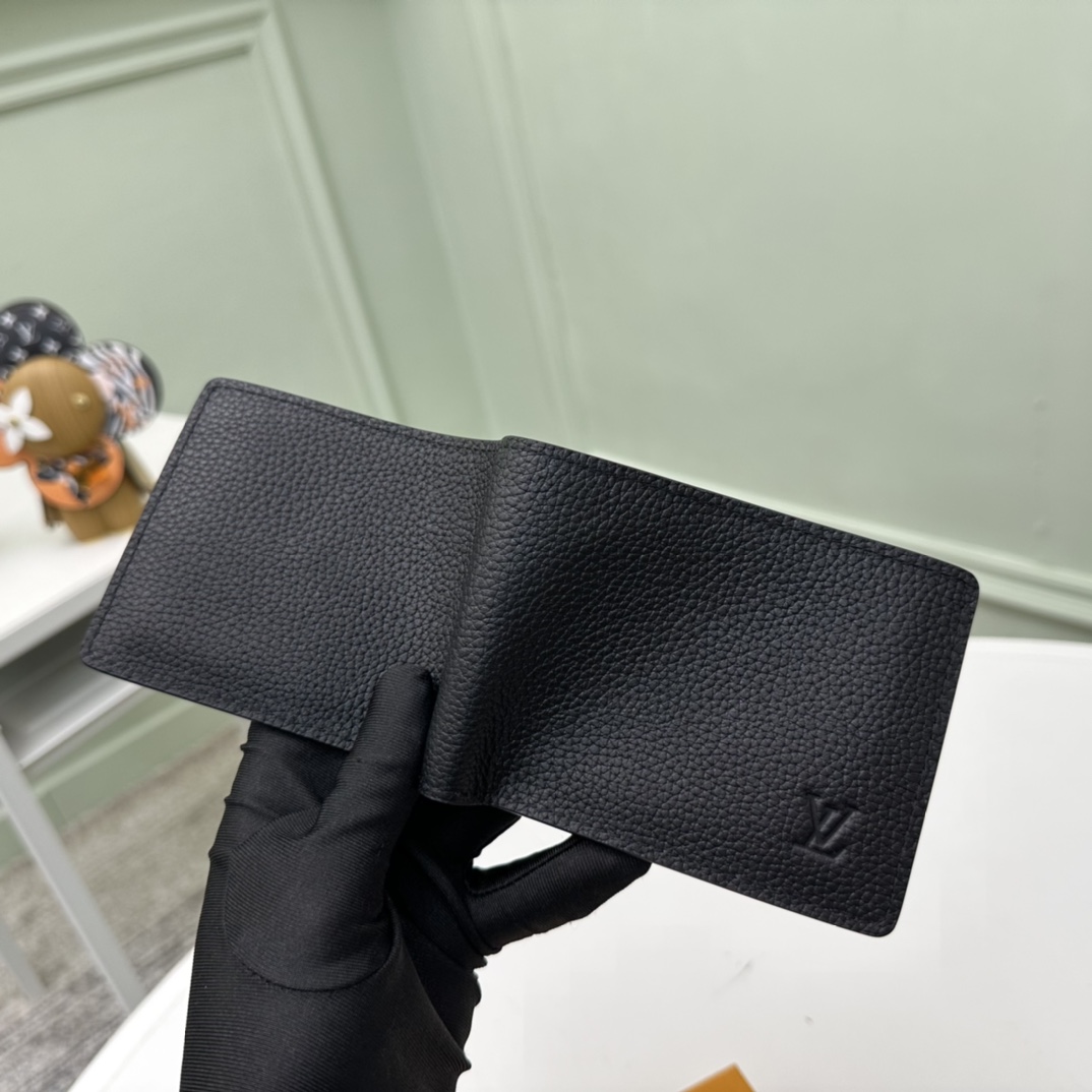 Louis Vuitton M58189 Black Aerogram Leather Standard everyday