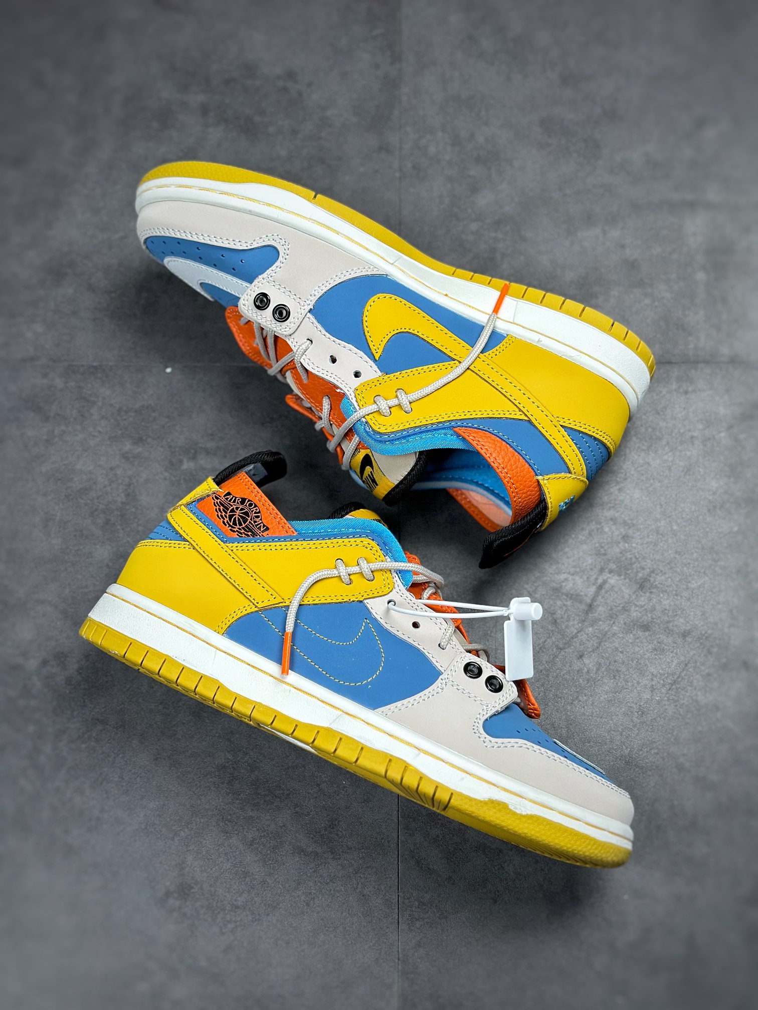 200 Nike Dunk SB 巴黎时装周走秀款 BQ6817-037