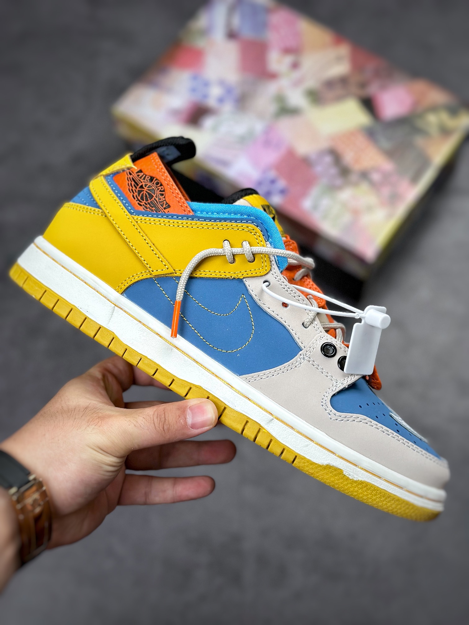 200 Nike Dunk SB 巴黎时装周走秀款 BQ6817-037
