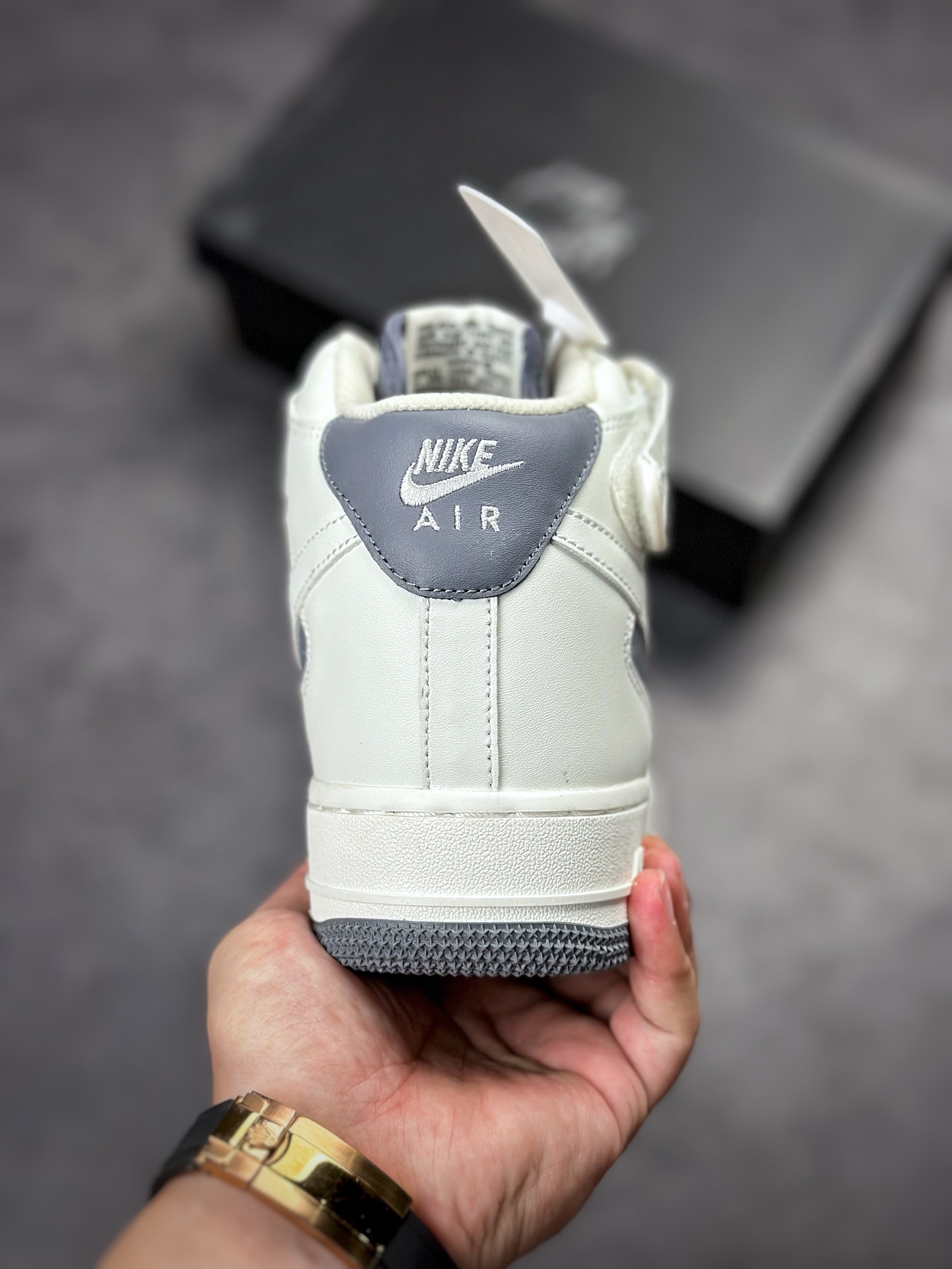 230 Nike Air Force 1 Mid 米白灰LZ6819-609
