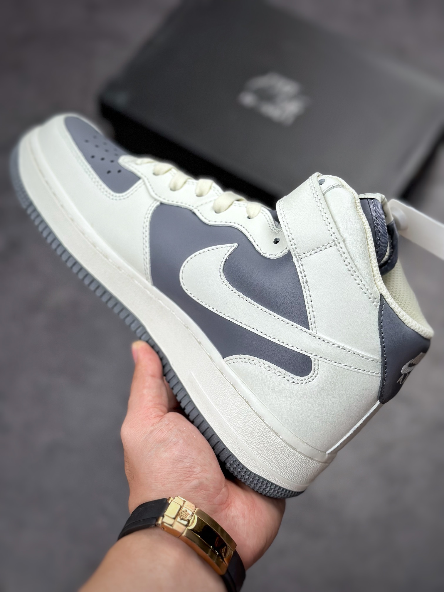 230 Nike Air Force 1 Mid 米白灰LZ6819-609