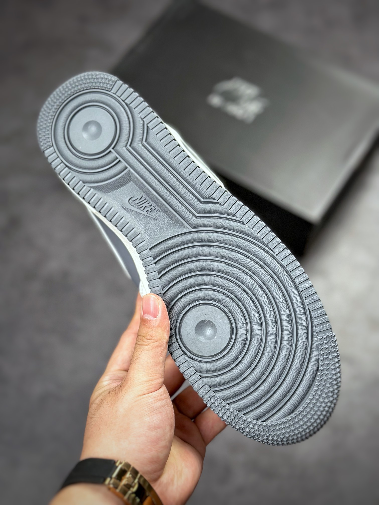 230 Nike Air Force 1 Mid 米白灰LZ6819-609