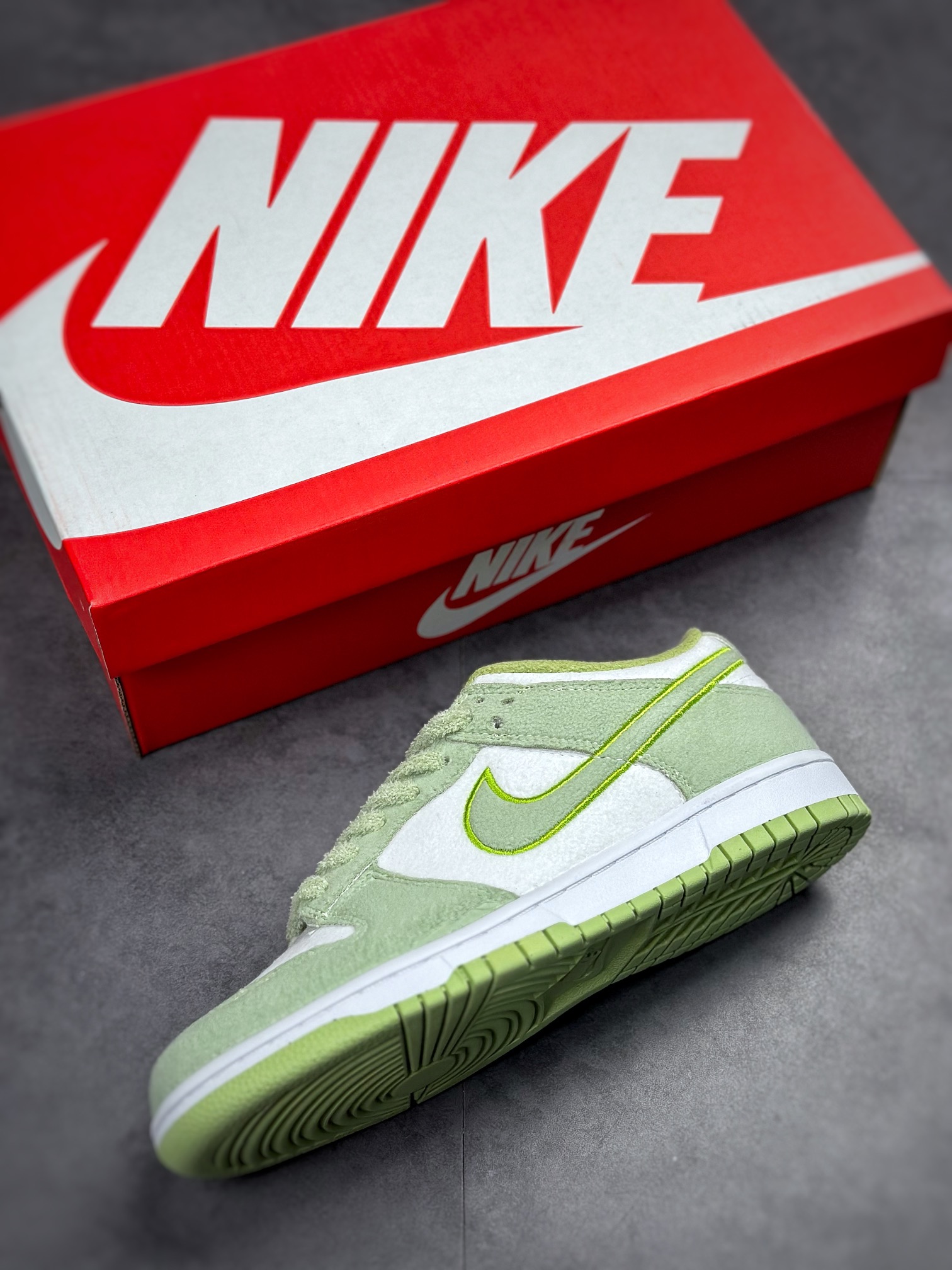 180 NIKE SB Dunk Low 白绿丝绸 DQ7579-300