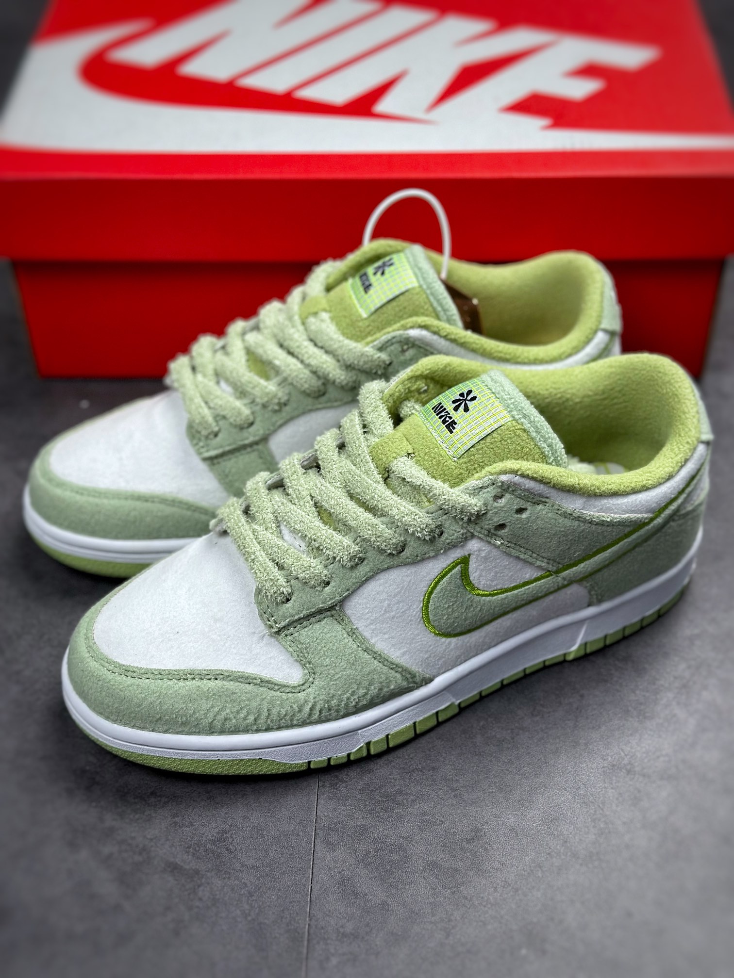 180 NIKE SB Dunk Low 白绿丝绸 DQ7579-300