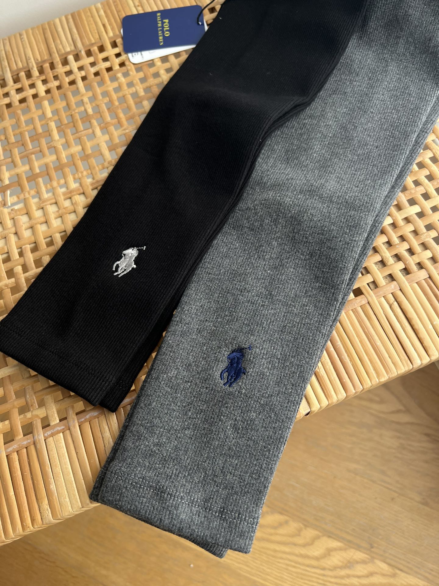 还可以套在裤子里当加绒秋裤穿,内里加绒,非常细腻保暖,加厚的女神级打底裤 4