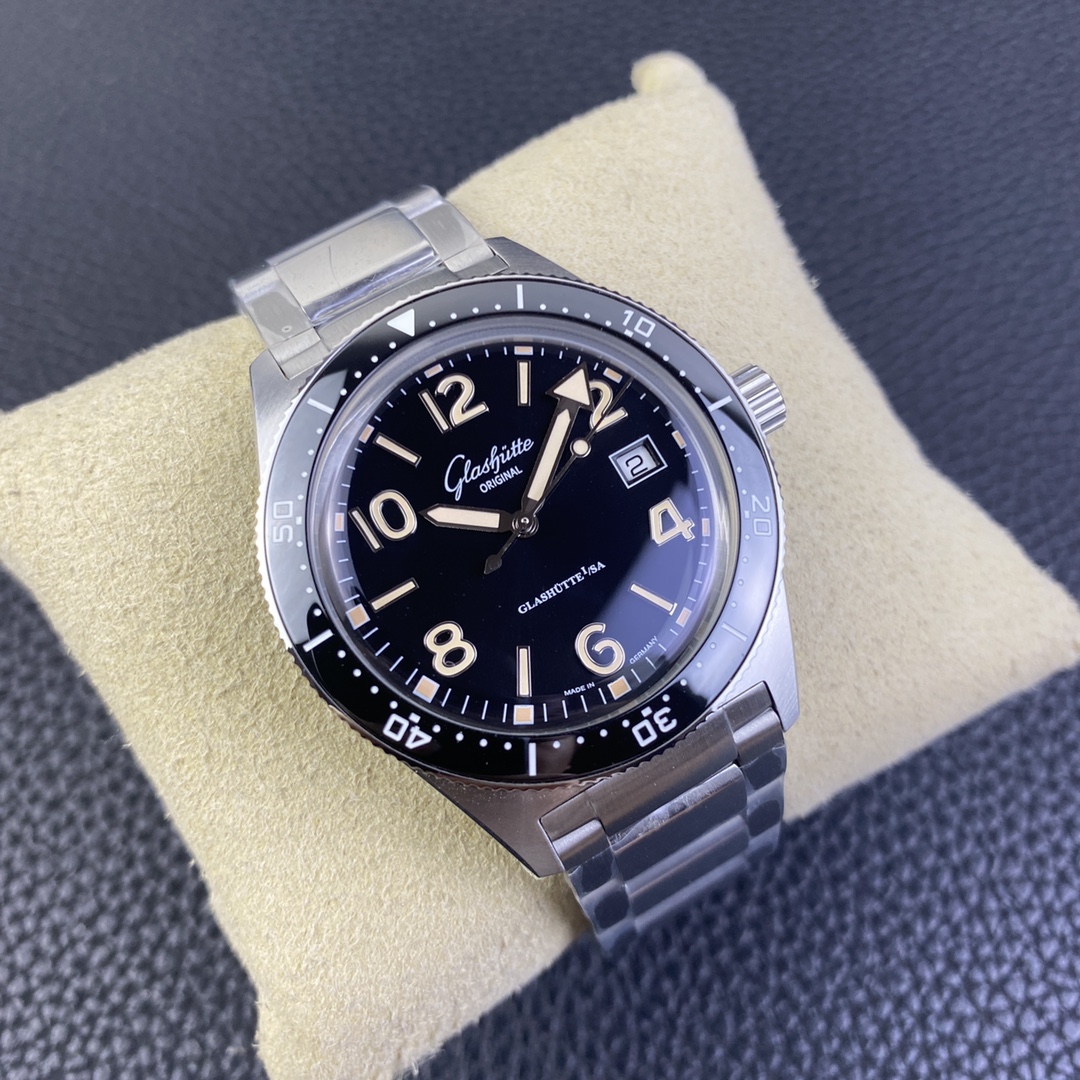 [Glashütte Original Watches]Clearer and more three-dimensional The chrysanthem